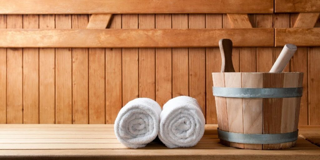 How Sauna and Cold Plunge Therapy Support Recovery